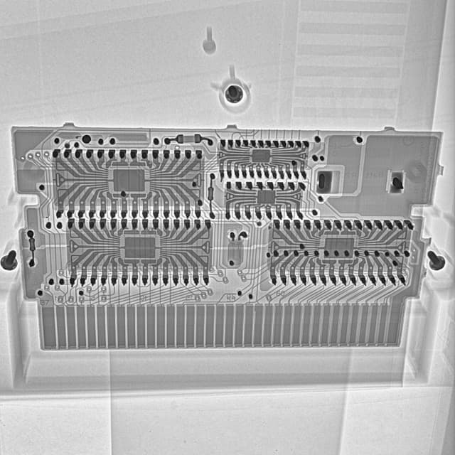 Röntgenscan-Nahaufnahme der Platine einer Cartridge