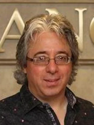 Ritratto di John Albanese